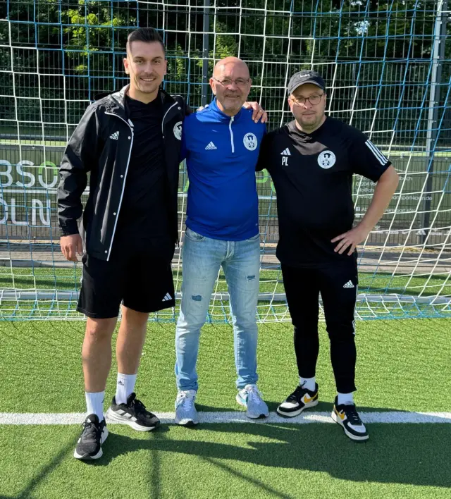 Sebastian Brück (Co-Trainer), Stephan Müller (Geschäftsführer) und Pascal Lauderbach (Trainer)