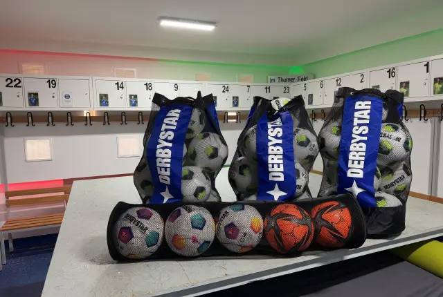 Neue Trainingsausrüstung für 1. Herren